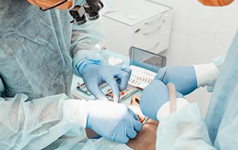 抜歯によるインプラントなどの外科手術